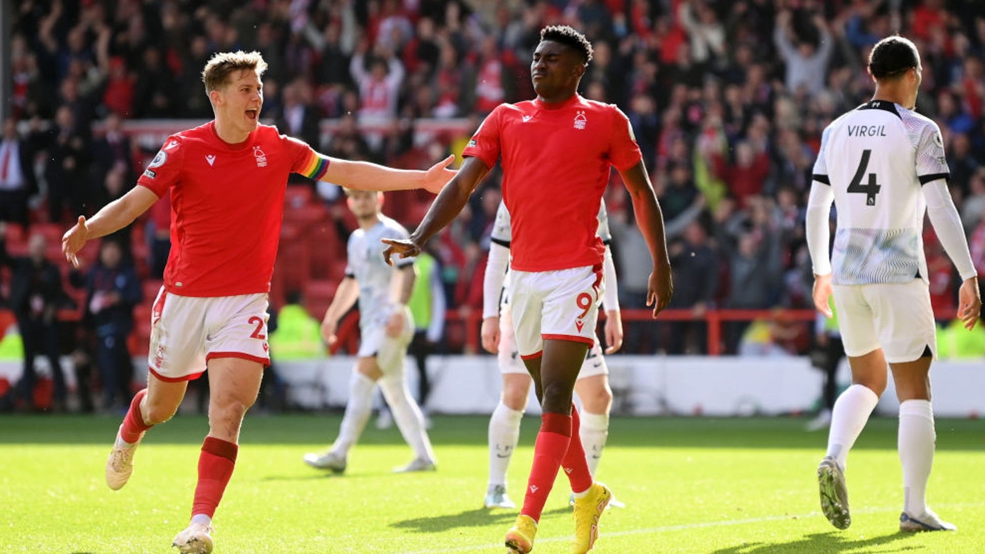 不仅在于她 不仅在于她